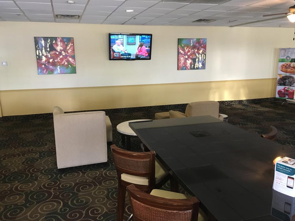 Quality Inn & Suites Winter Park Village Area Orlando Dış mekan fotoğraf