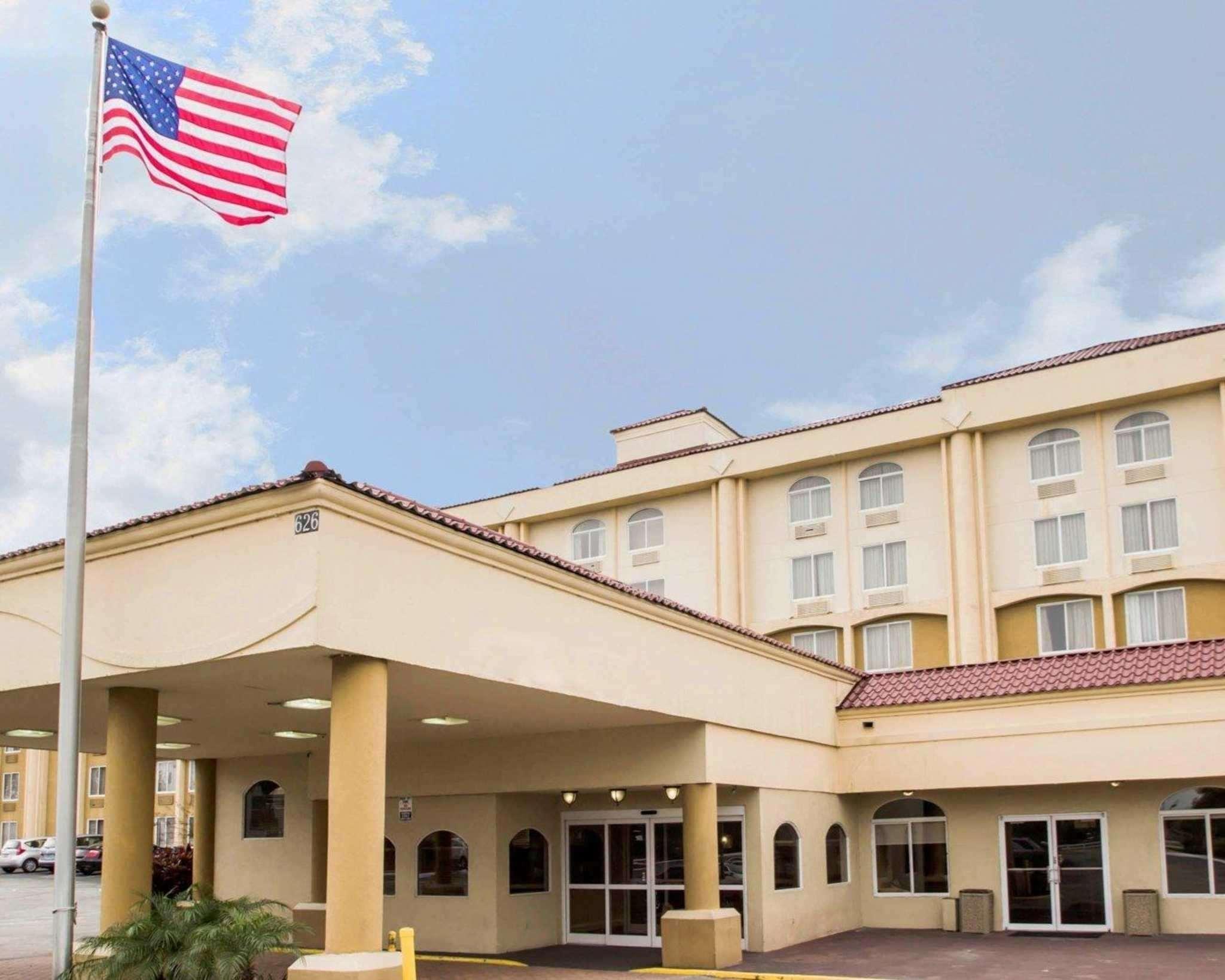 Quality Inn & Suites Winter Park Village Area Orlando Dış mekan fotoğraf